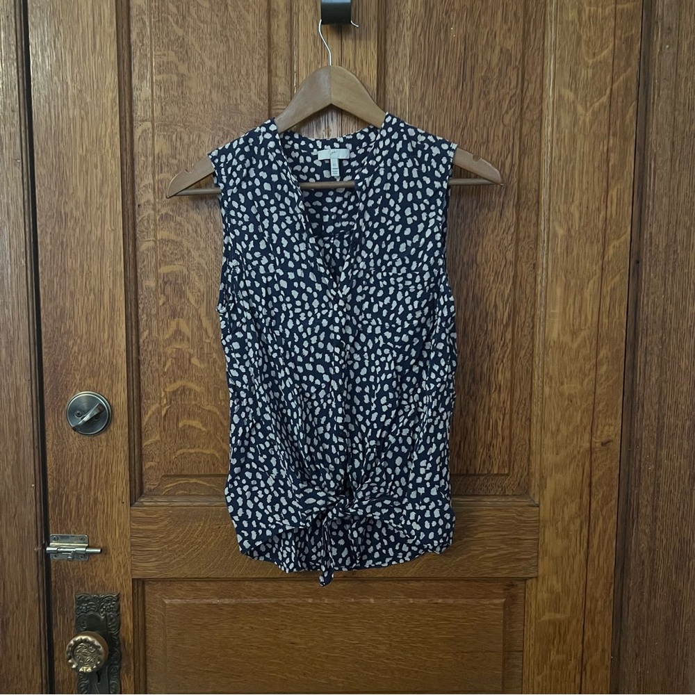 Joie Navy White Patterned Spot Sleeveless Button Down Blouse Front Tie 100% Silk - Picture 2 of 9